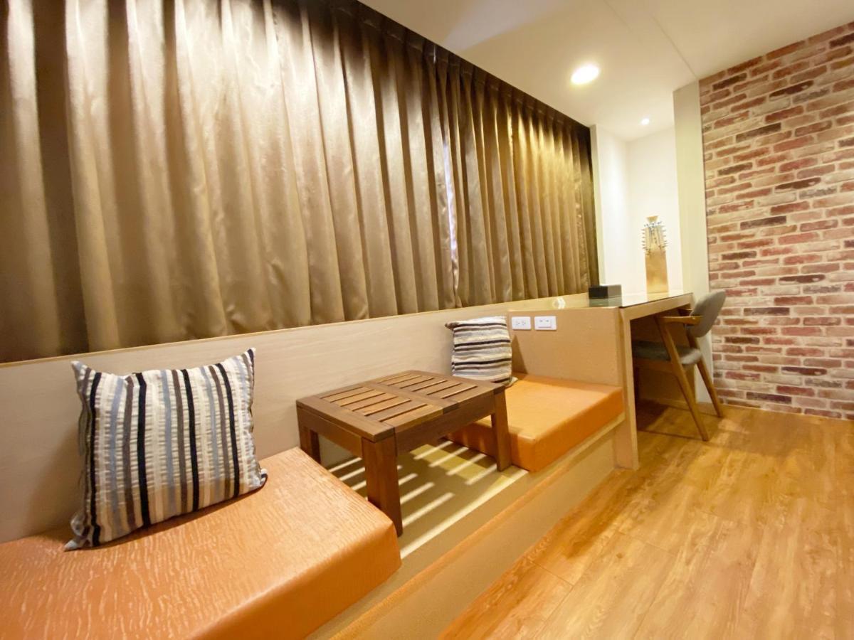 Taichung Old F Hotel Екстер'єр фото