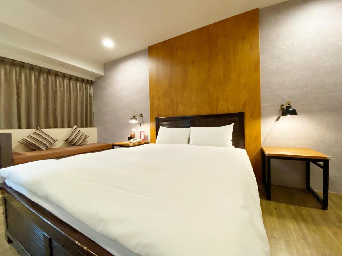 Taichung Old F Hotel Екстер'єр фото