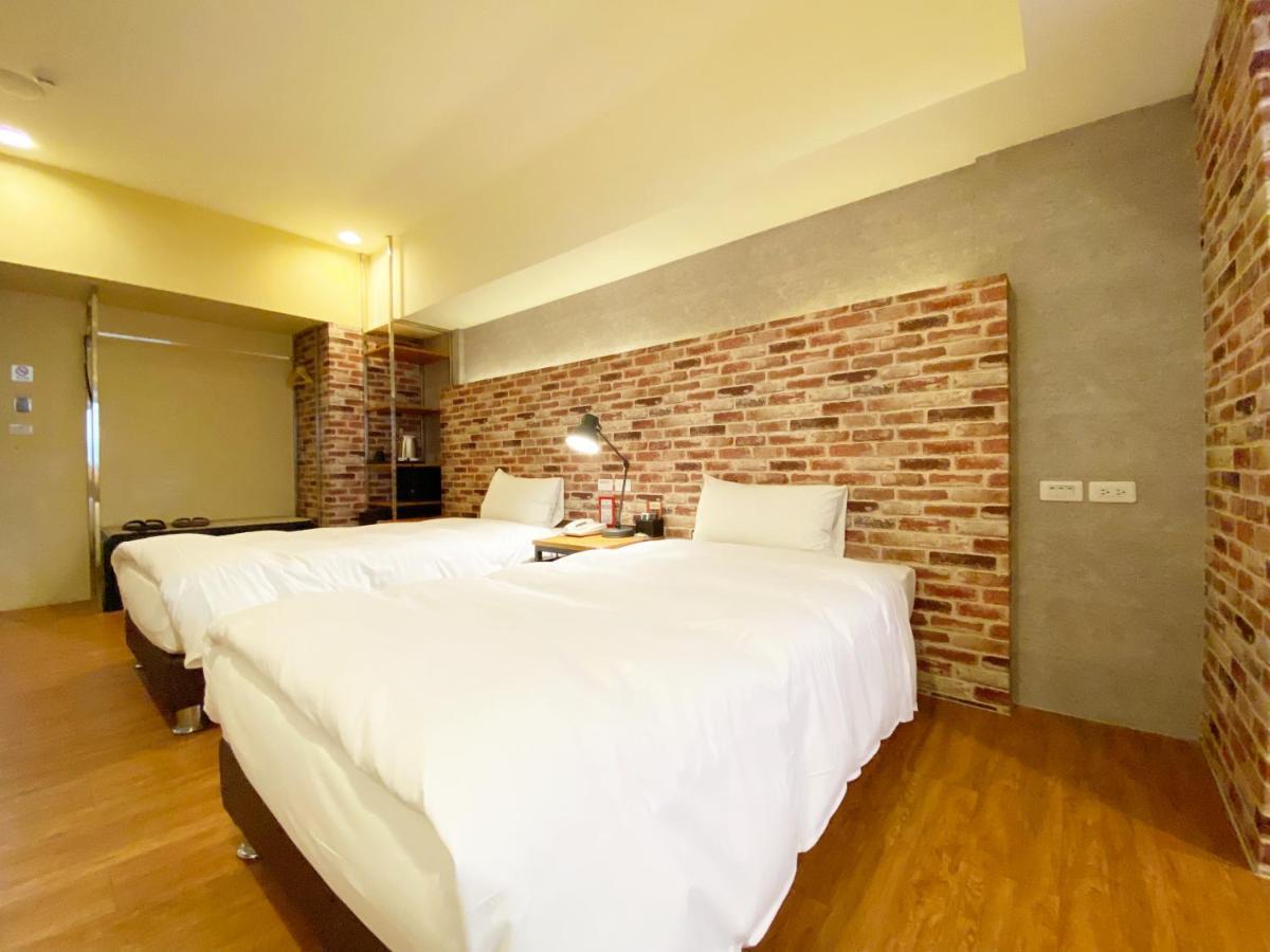 Taichung Old F Hotel Екстер'єр фото