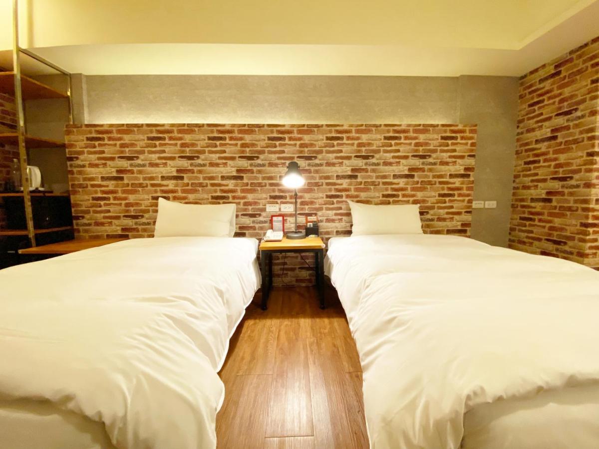 Taichung Old F Hotel Екстер'єр фото